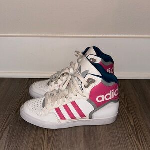 Adidas‎ Extaball Big Kid Shoes Size 6